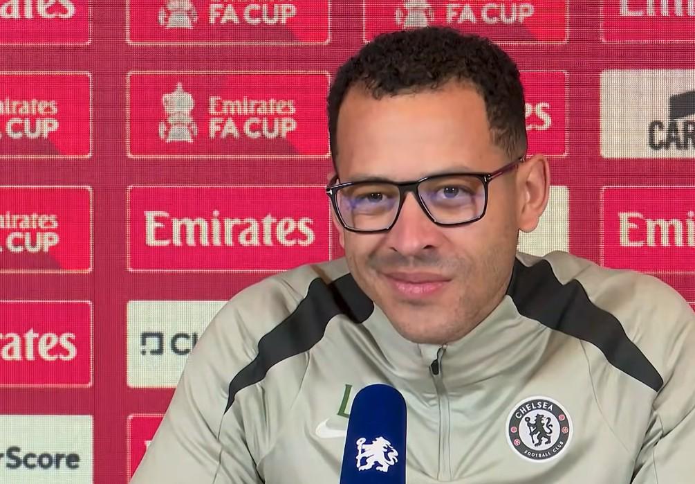 战队直播-罗塞尼尔：我会每天工作24小时，尽可能推动球员取得成功